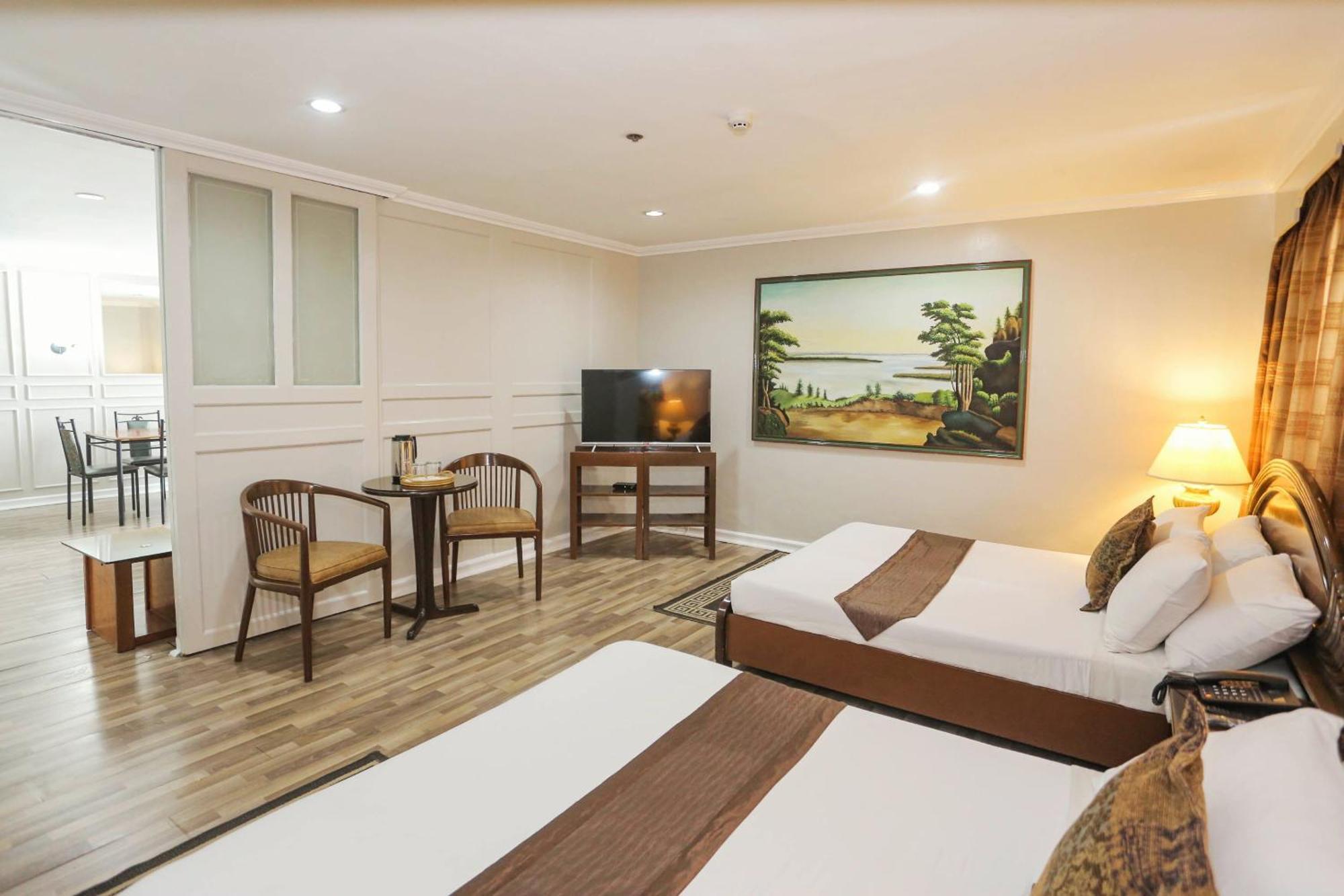 Holiday Plaza Hotel - Cebu Exterior foto